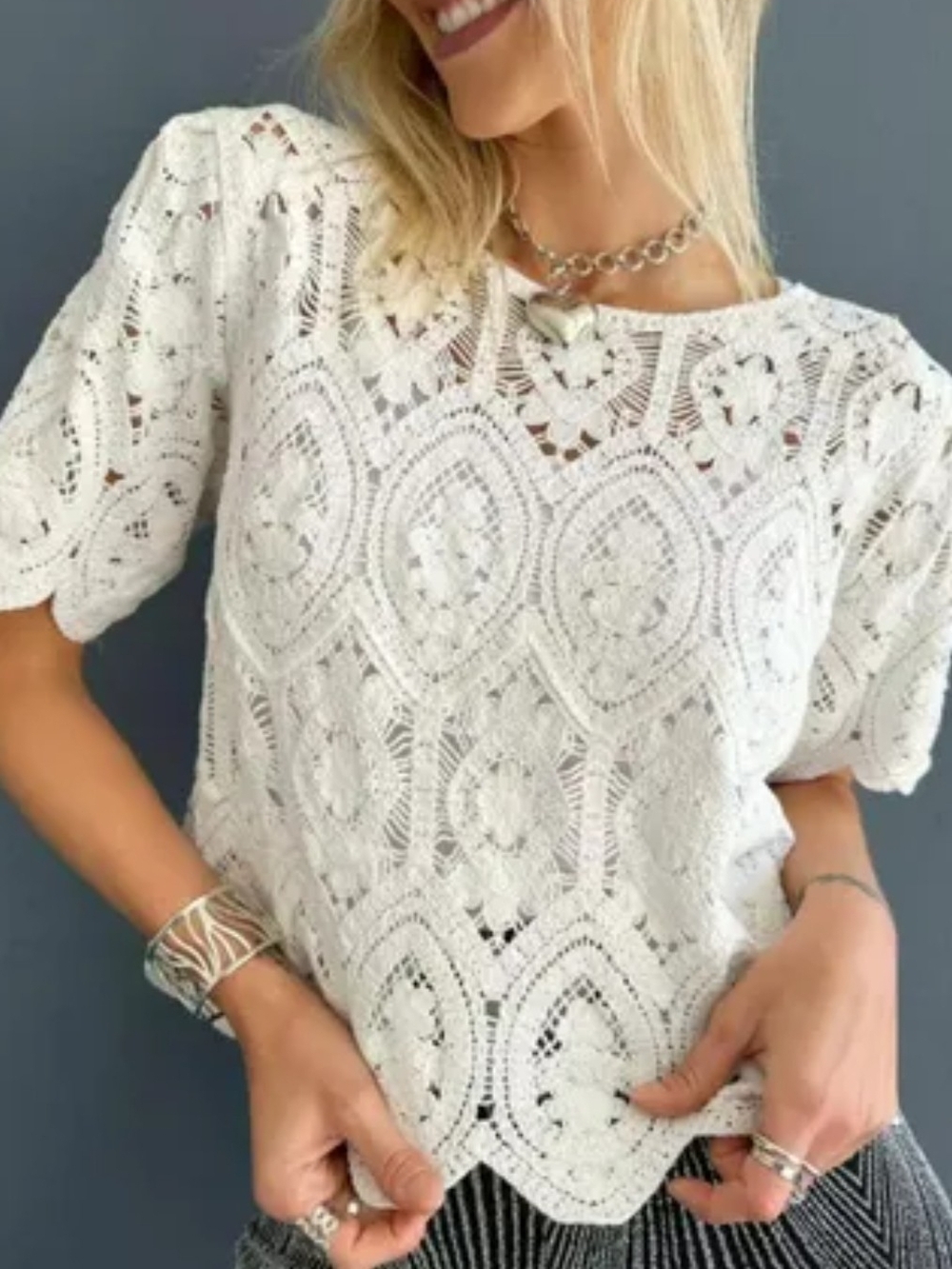 Solitaire Women's White Crochet Lace Short-Sleeve Cropped Top | XS